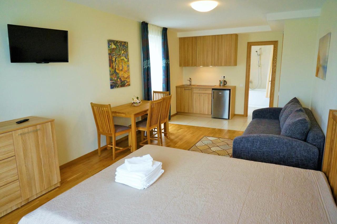 Smelio Vila Apartments Palanga Eksteriør bilde